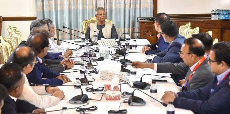 Chief adviser of the interim government professor Dr. Muhammad Yunus holds a meeting with the leaders of the Bangladesh Garment Manufacturers and Exporters Association at his office at the state guest house Jamuna on 14 August 2024